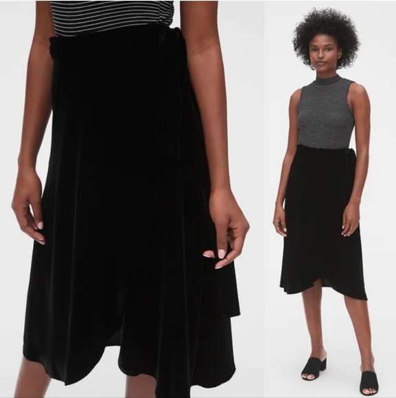 Gap Velvet Wrap Black Ruffle Midi Wrap Skirt Size Small - Picture 3 of 7